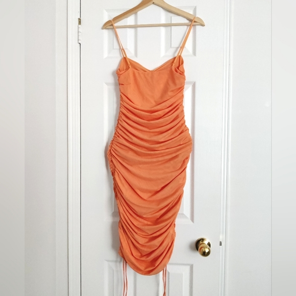 Wilfred River Ruched Bodycon Dress - Picture 3 of 5